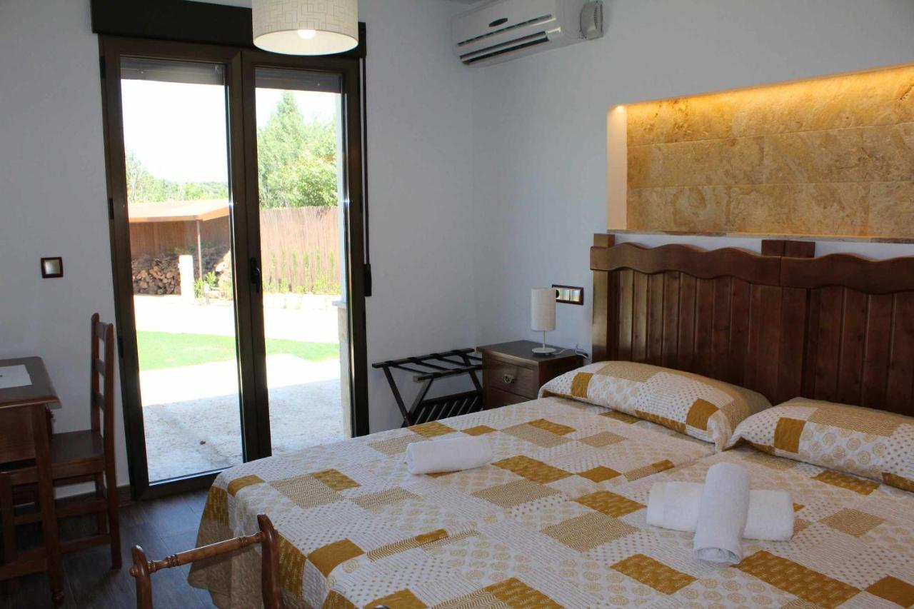 Casas Rurales Laguna La Tinaja オッサ・デ・モンティエル エクステリア 写真