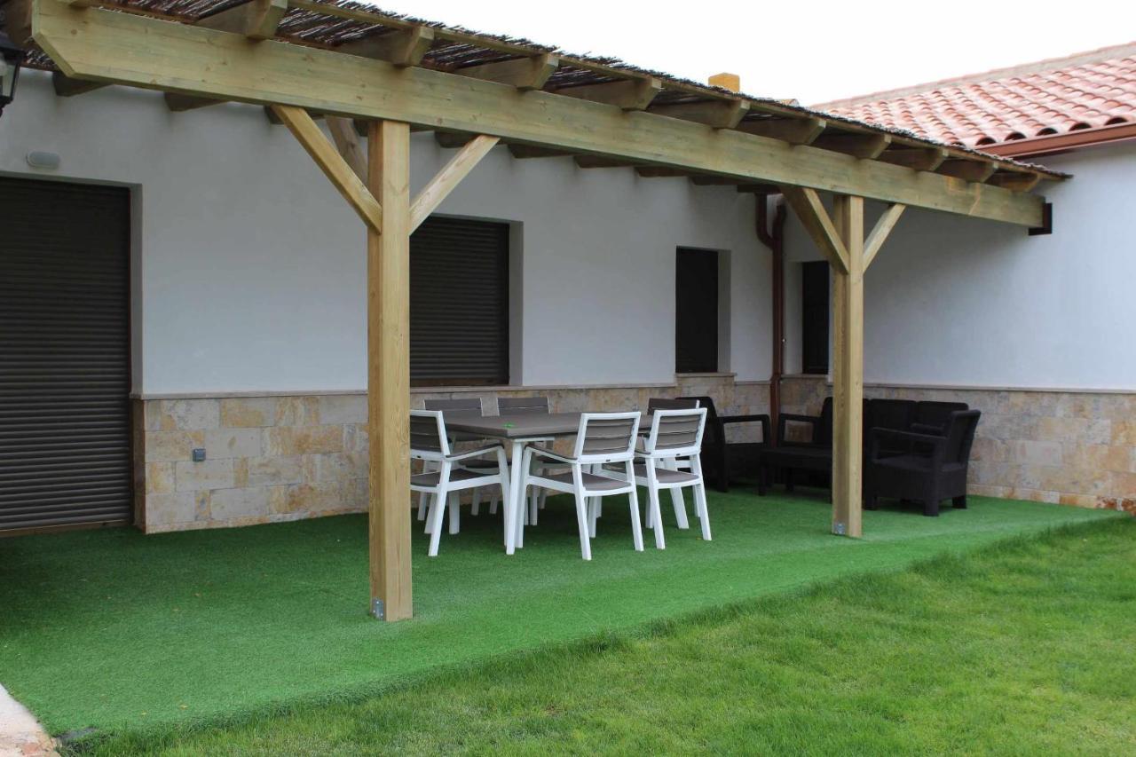 Casas Rurales Laguna La Tinaja オッサ・デ・モンティエル エクステリア 写真