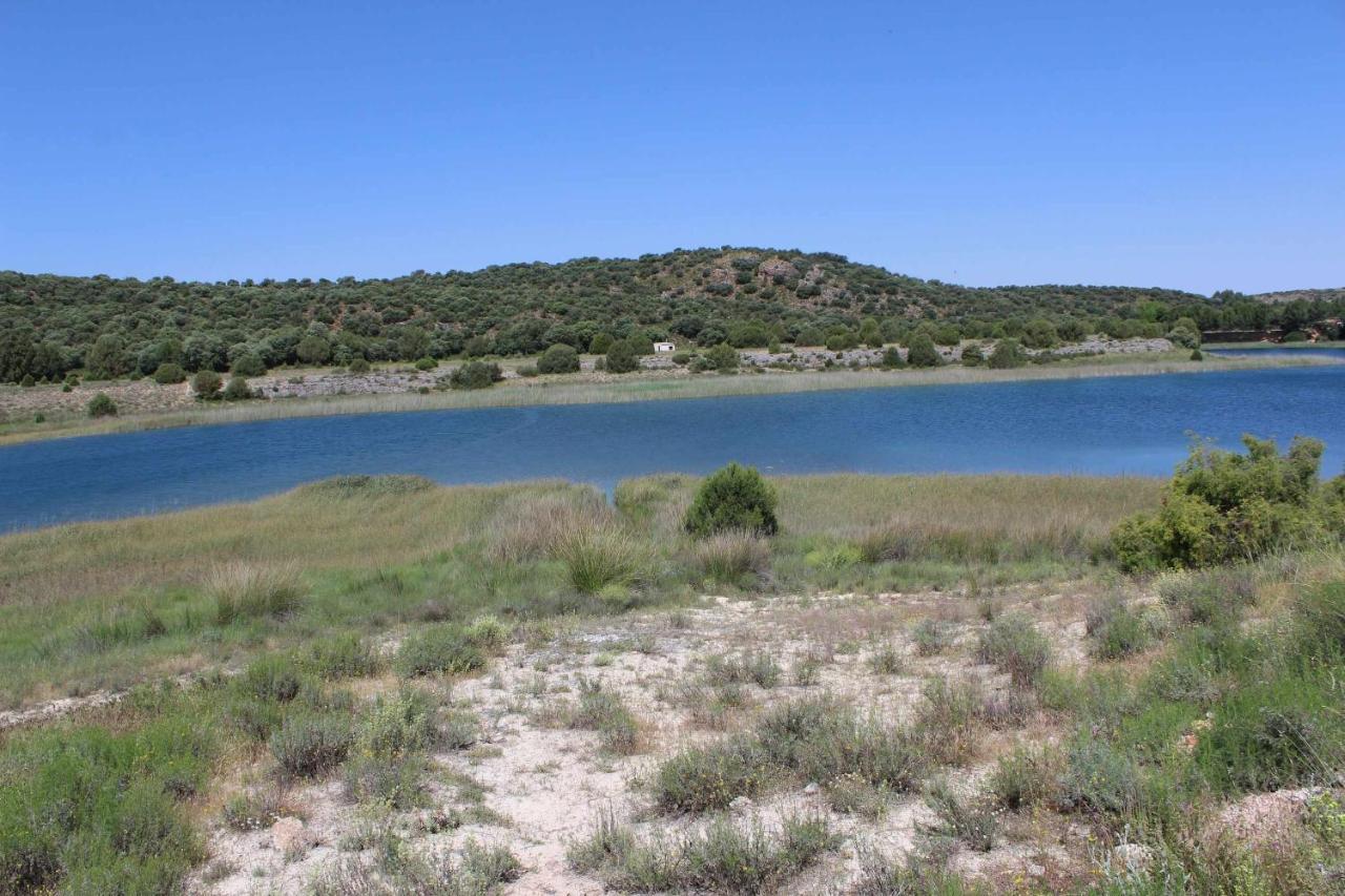 Casas Rurales Laguna La Tinaja オッサ・デ・モンティエル エクステリア 写真